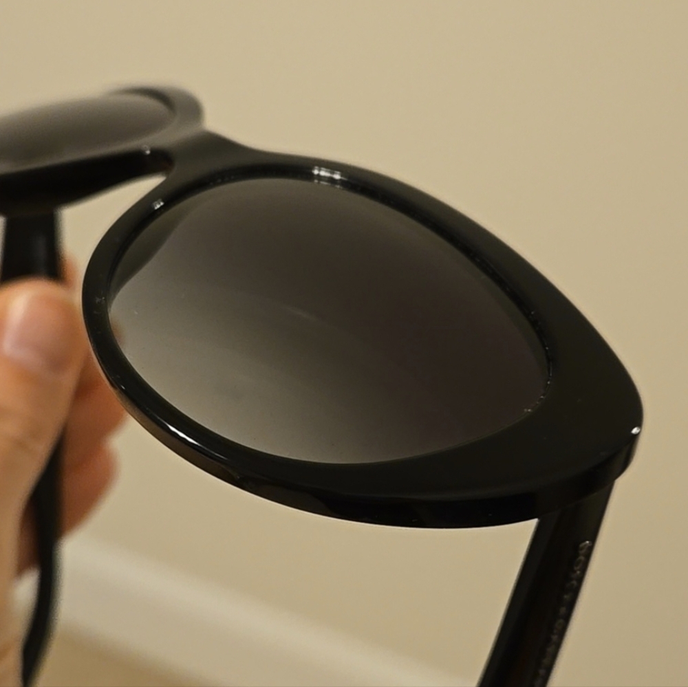 SOLD Dolce & Gabbana Black Oversized Cat Eye Sunglasses DG 4189 Retro Celebrity - Picture 13 of 13
